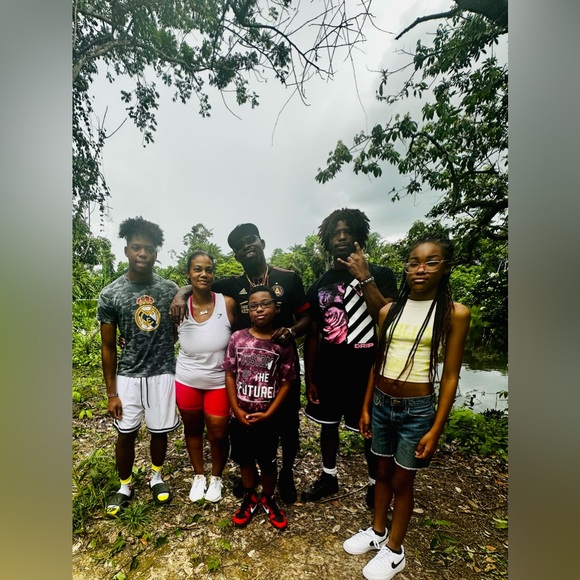 Meet your Posher, Kimberly - Picture 7 of 7